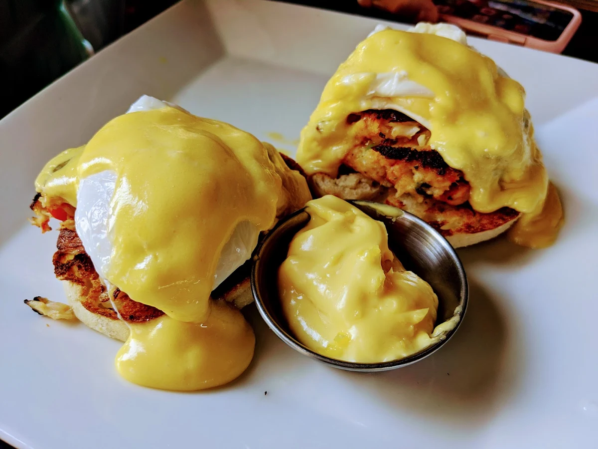 Crab Benedict