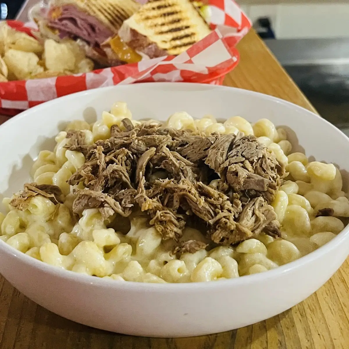 Pulled Pork Mac and Cheese