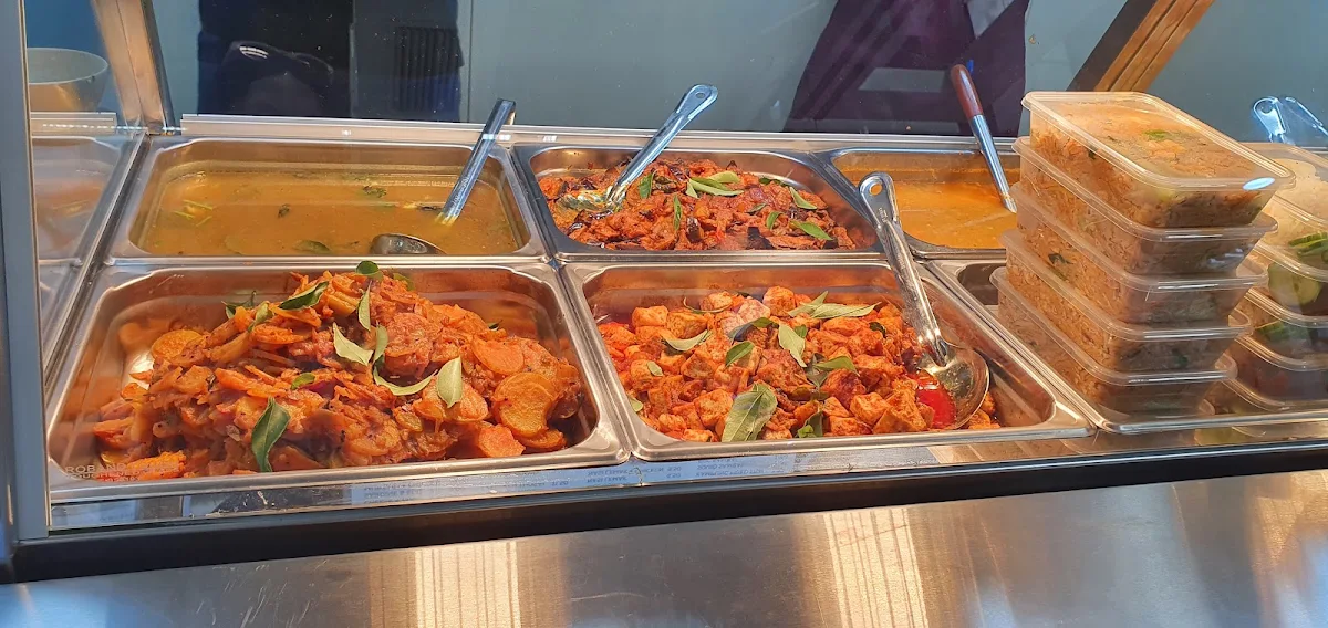 Highlights, Harin Curry House