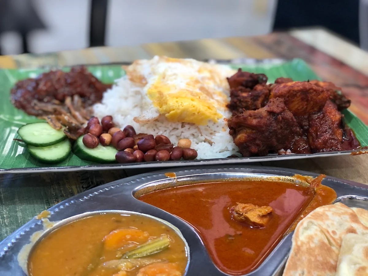 Highlights, Harin Curry House