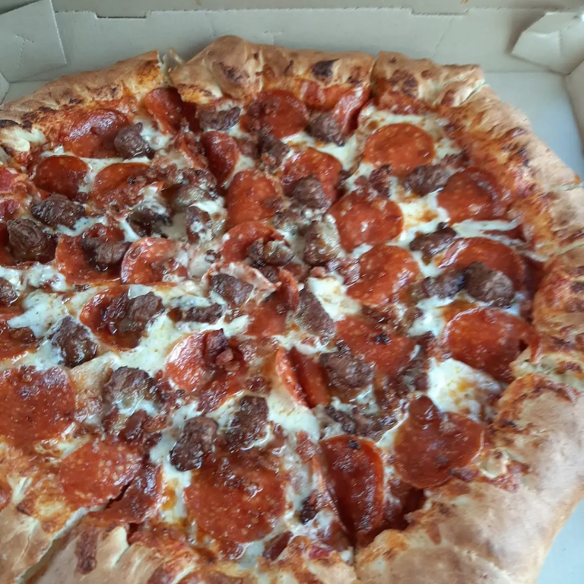 Meat Lover with Cheese Stuffing Crust