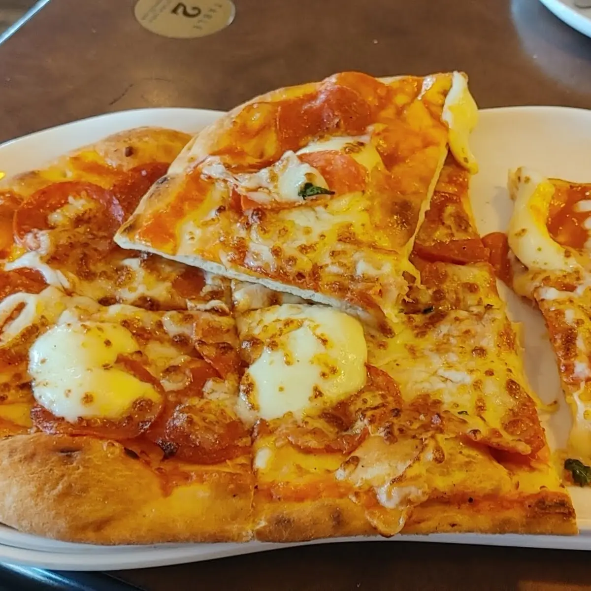 Pizza Margherita Flatbread