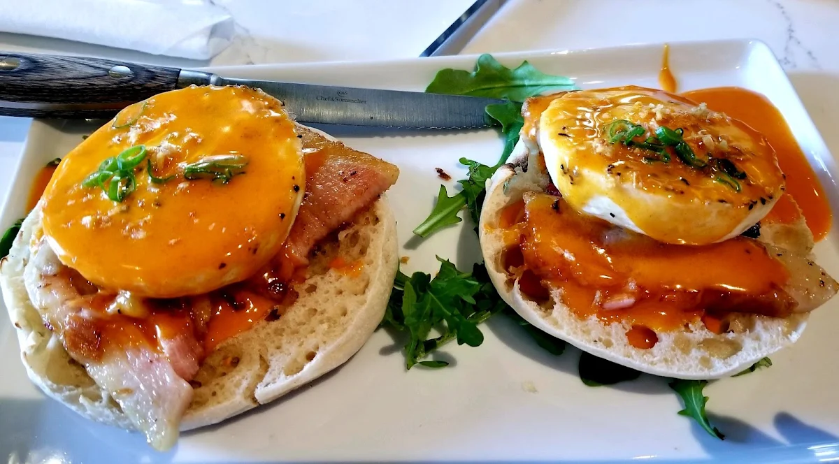 Eggs Benedict