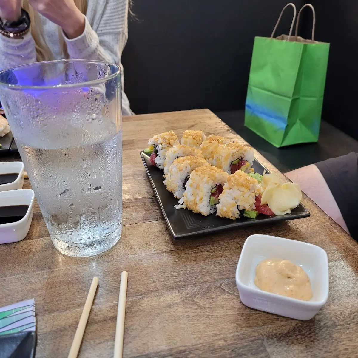Mango Crunchy Roll
