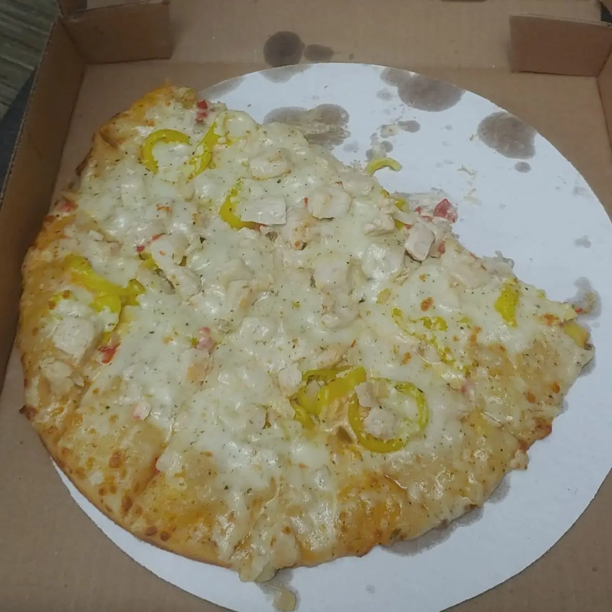 Sriracha Chicken Pizza