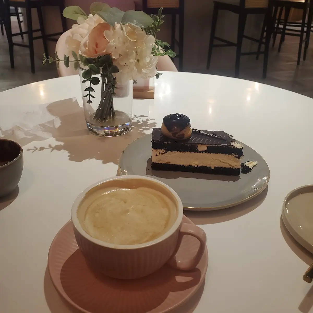 Americano with Cream Puff Cake