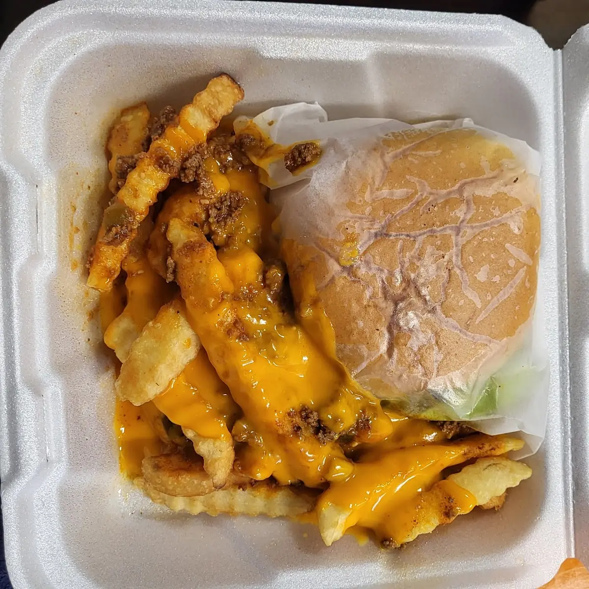 Chicken Sandwich Combo with Chilli Cheese Fries