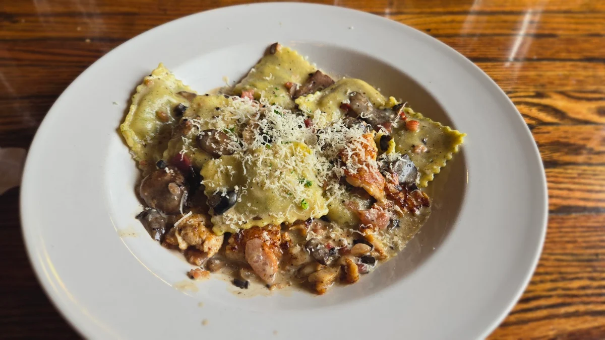 Chicken Alfredo with Mushroom and Mascarpone Cheese Ravioli