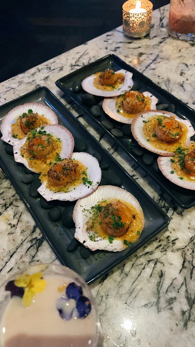 Seared Scallops, The Gatsby Lounge