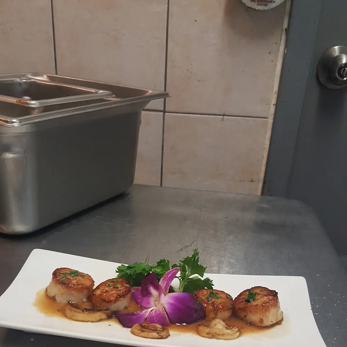 Lemon Butter Seared Scallops