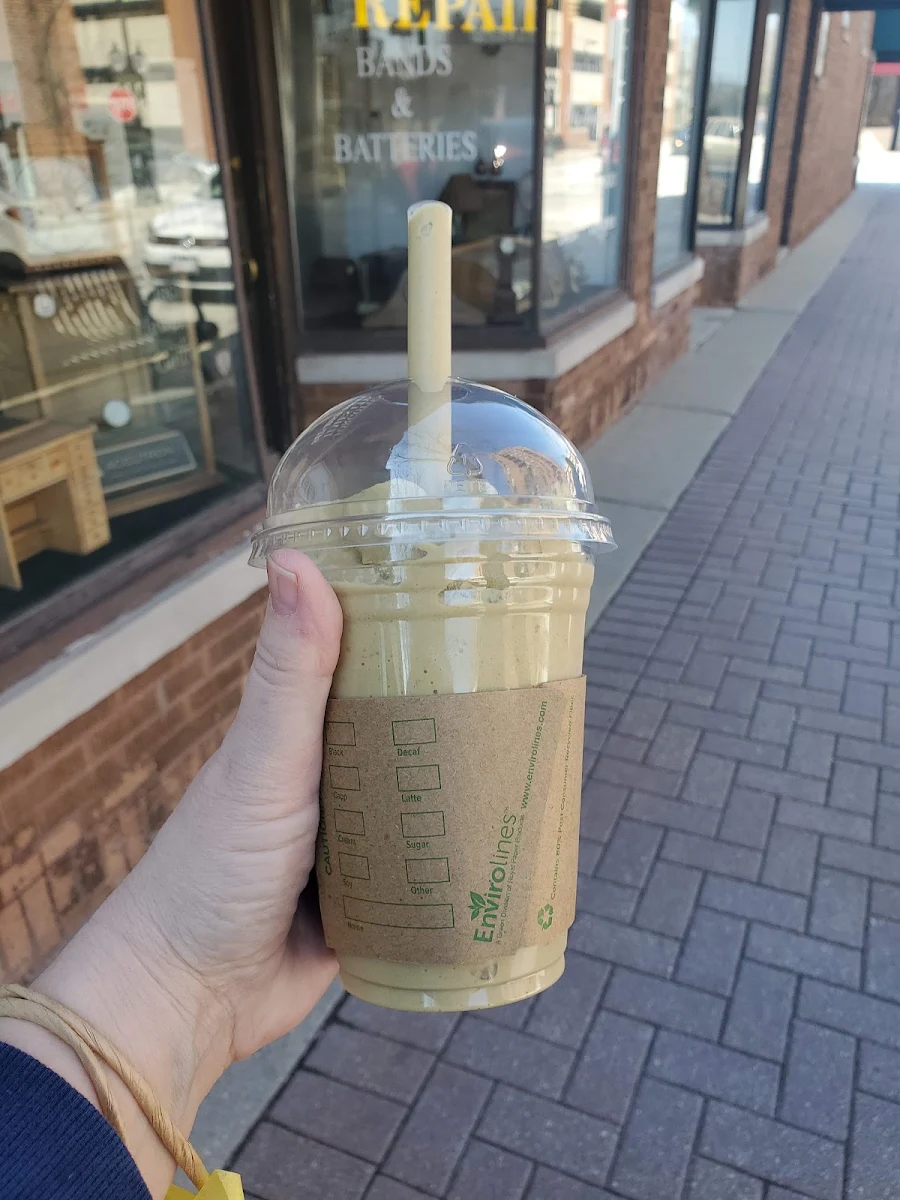 Blended Coffee & Avocado Smoothie