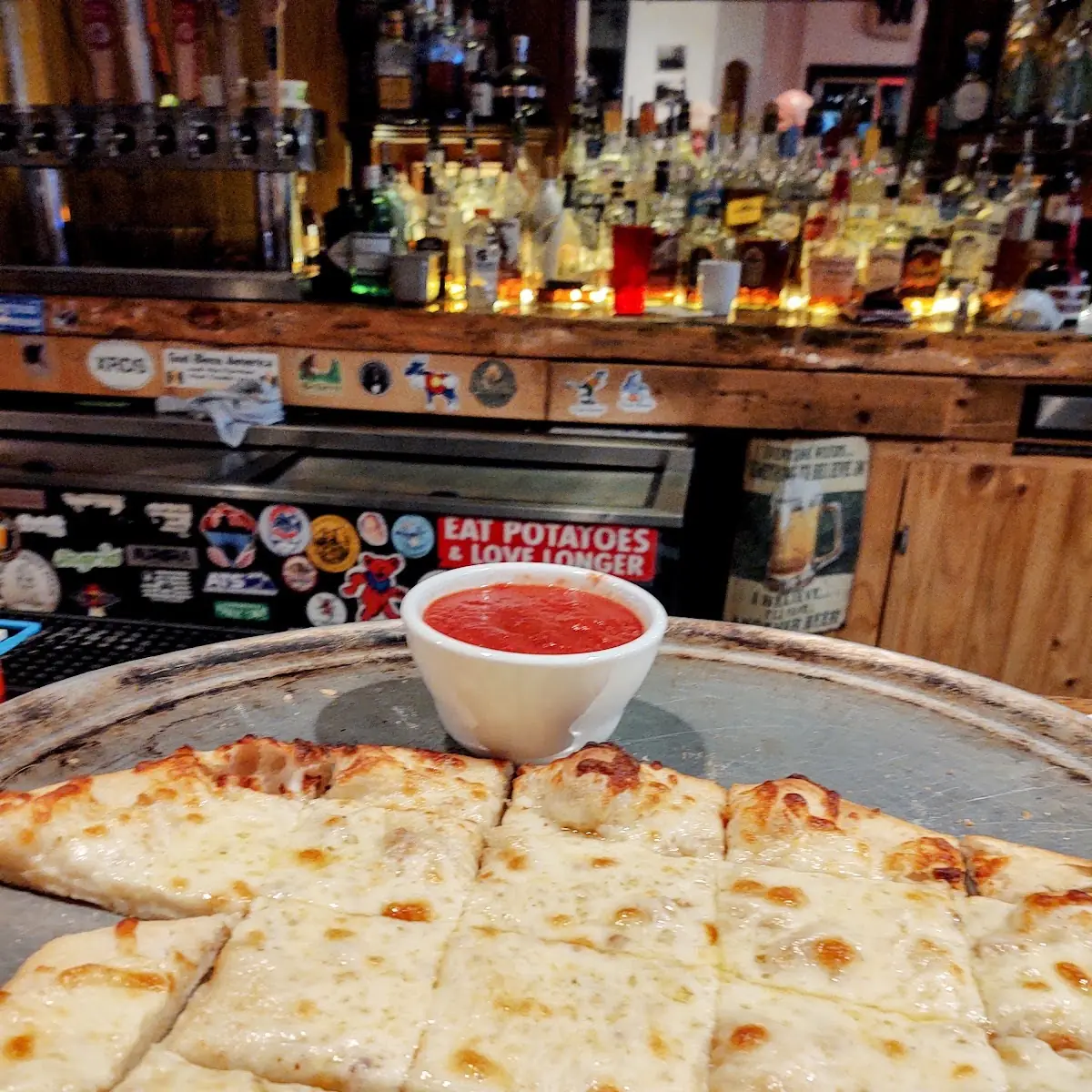 Garlic Cheesy Bread with Marinara Serves 2-3