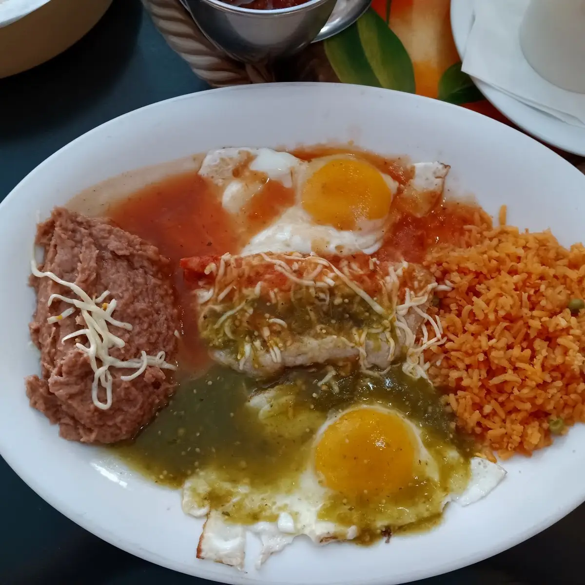 Huevos Divorciados