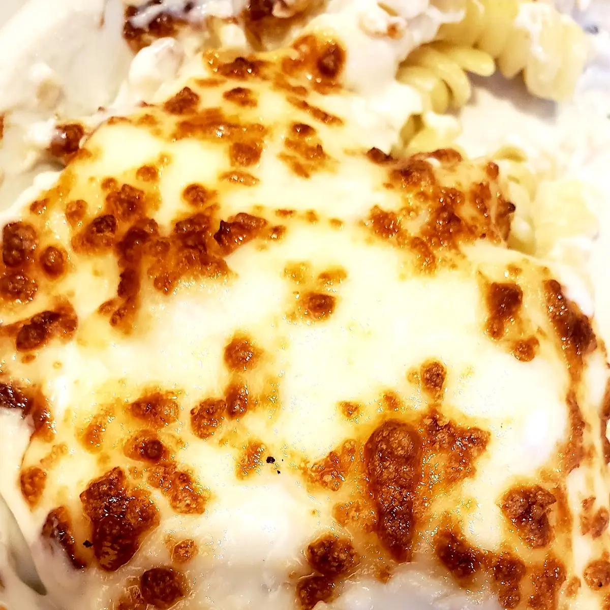 Cheesy Chicken Alfredo Pasta