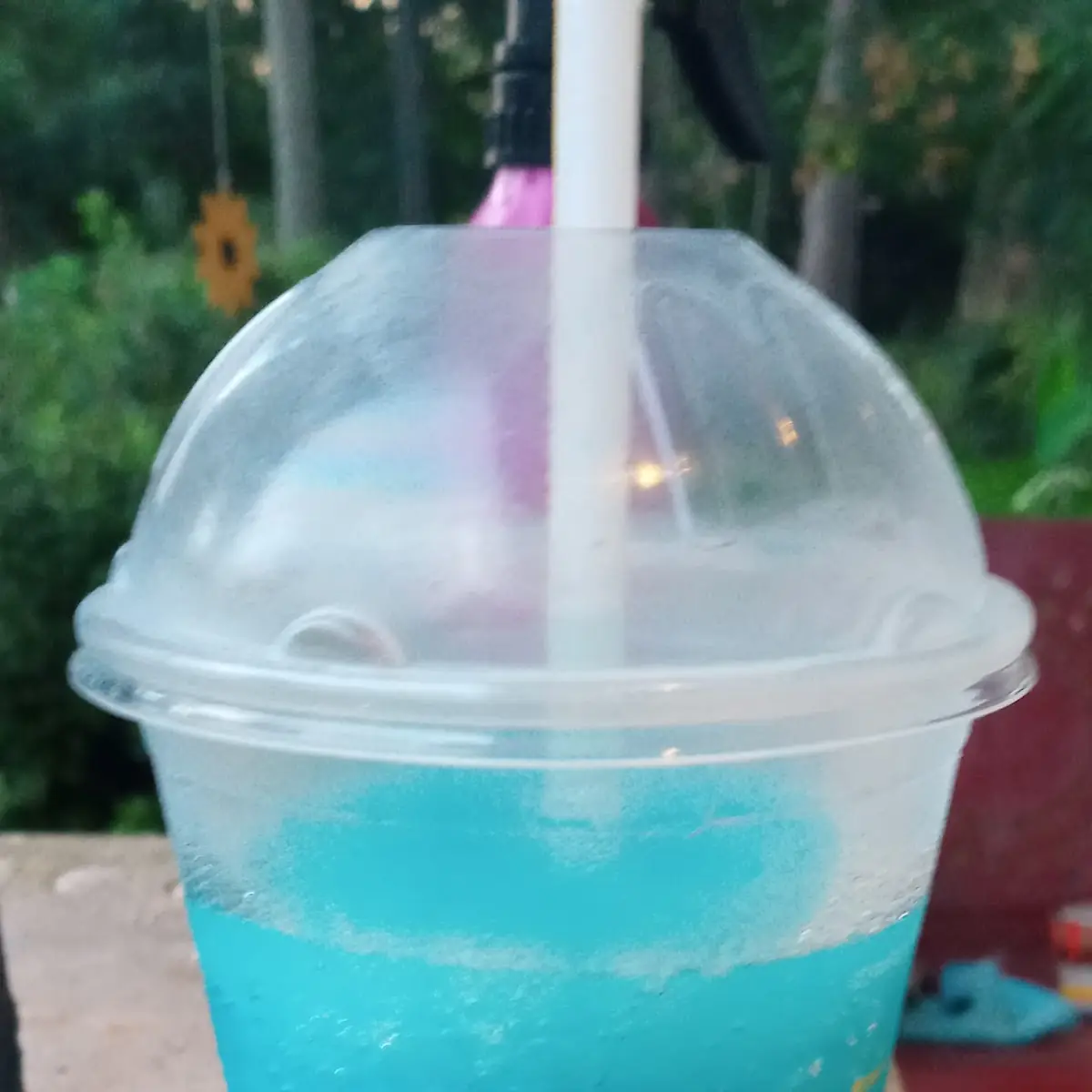 Medium Frozen Fanta Blue Raspberry