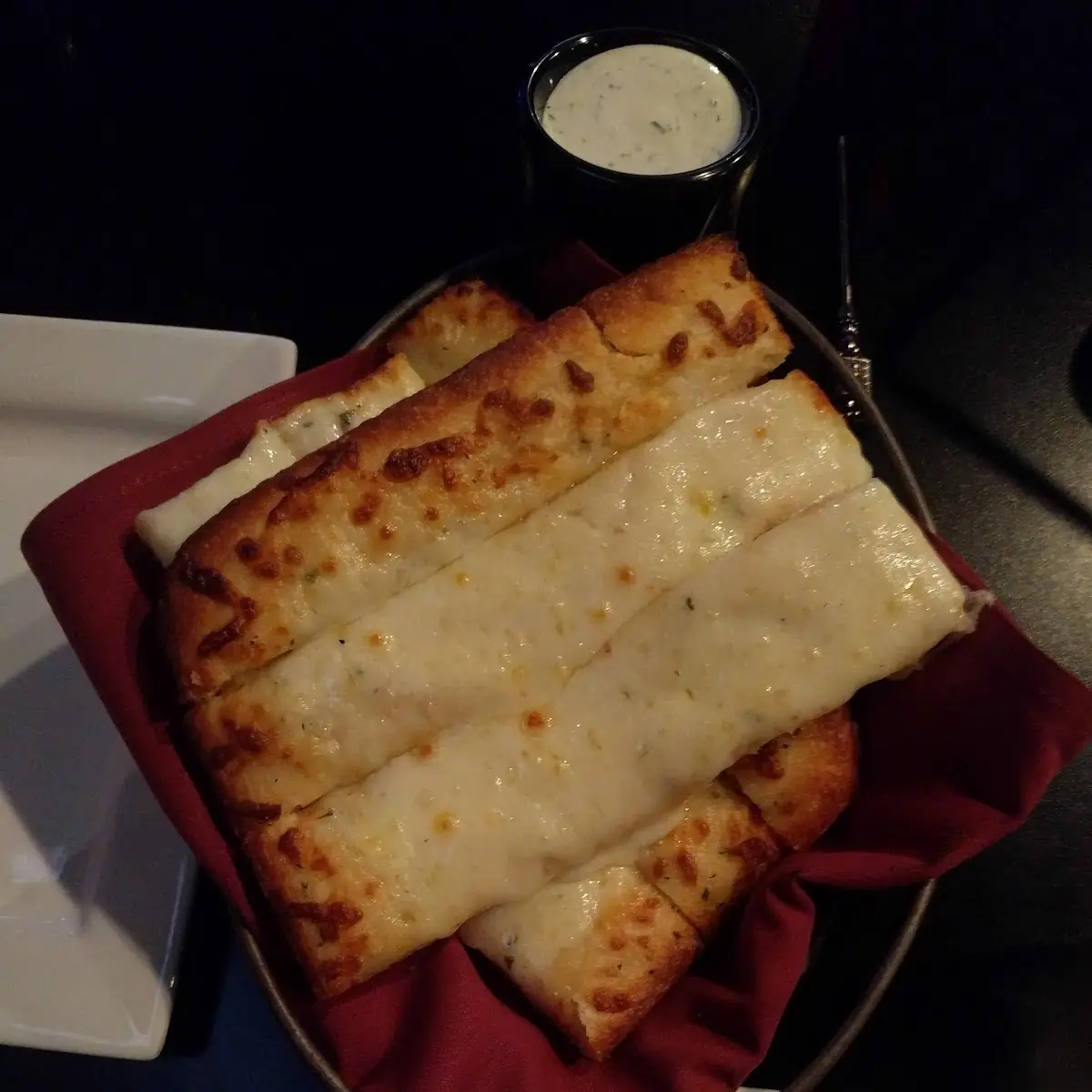Cheesy Breadsticks with Marinara and Ranch Sauce