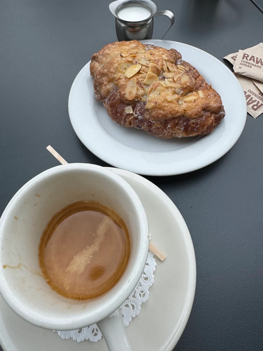Lemon Croissant