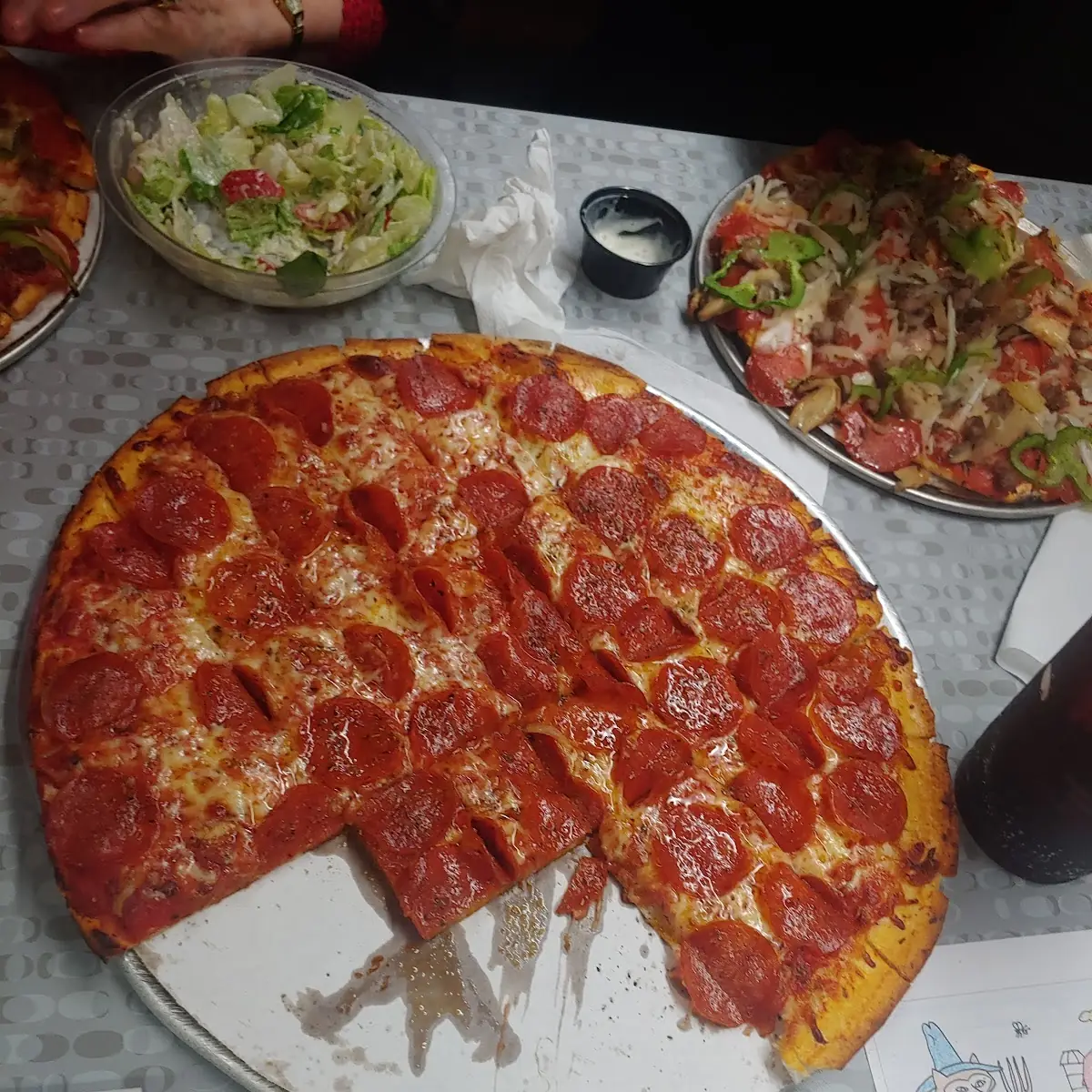 Large Pepperoni Pizza