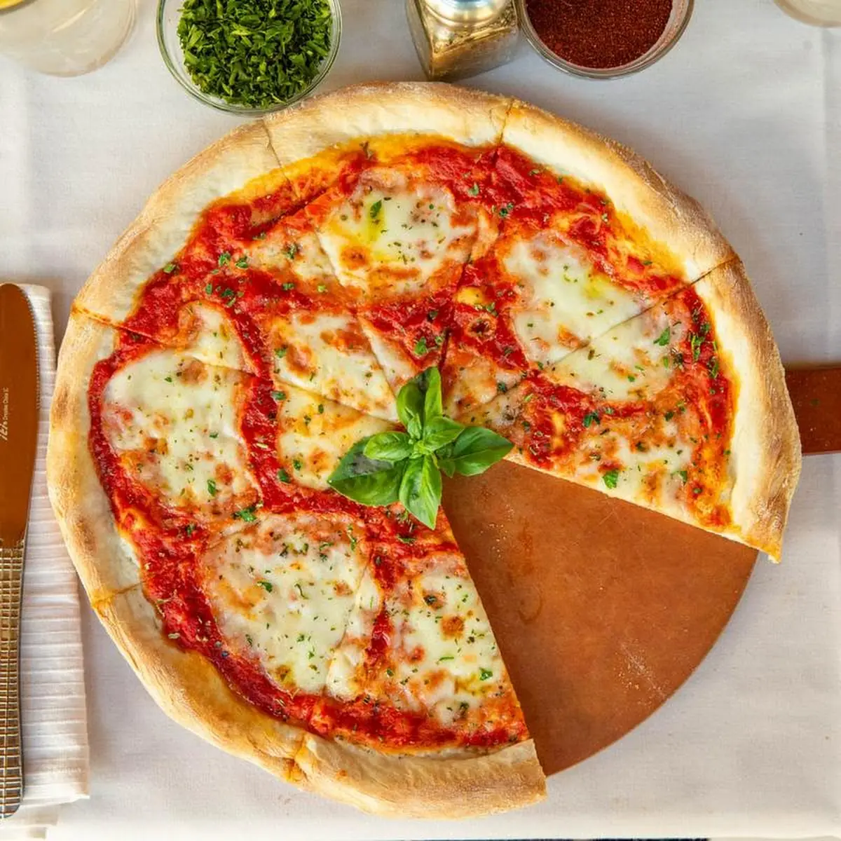 Classic Margherita Pizza