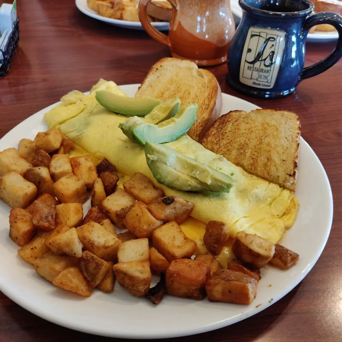 Avocado blt Omelette