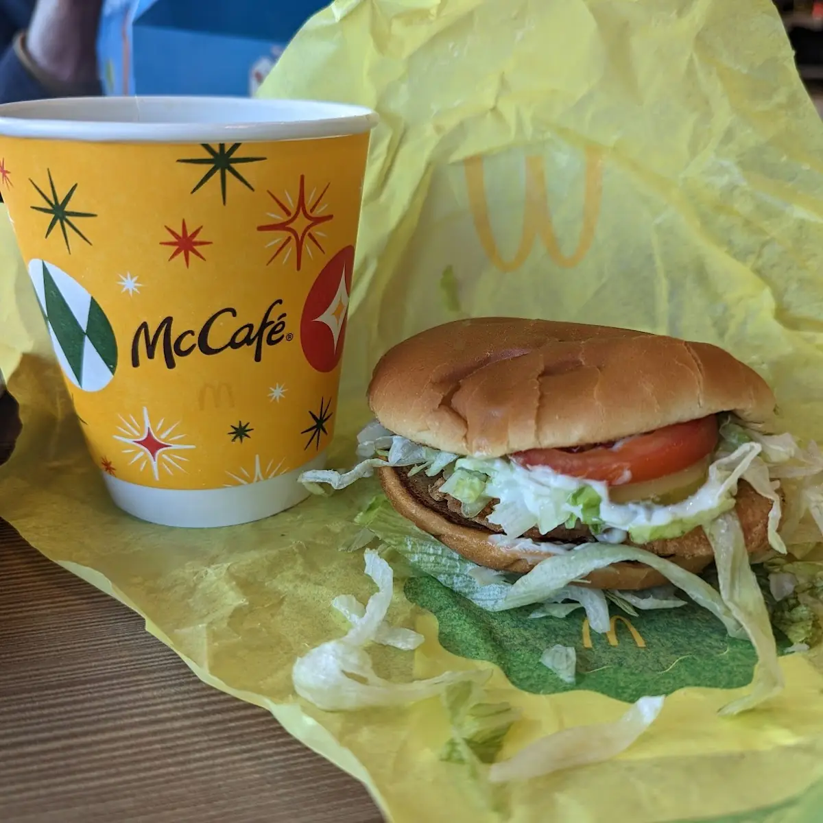 mc Chicken Sandwich Extra Lettuce Extra Tomato
