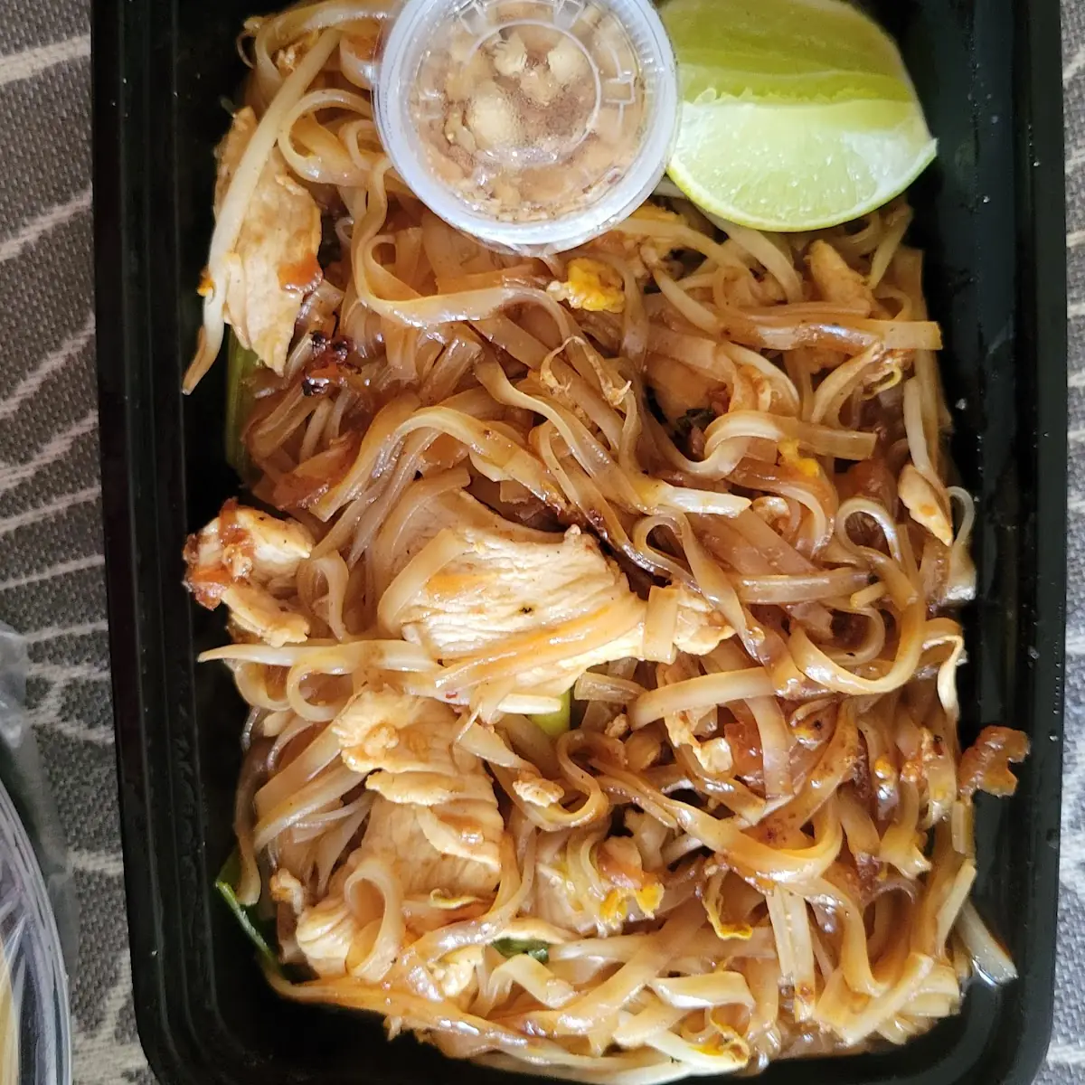Chicken Pad Thai