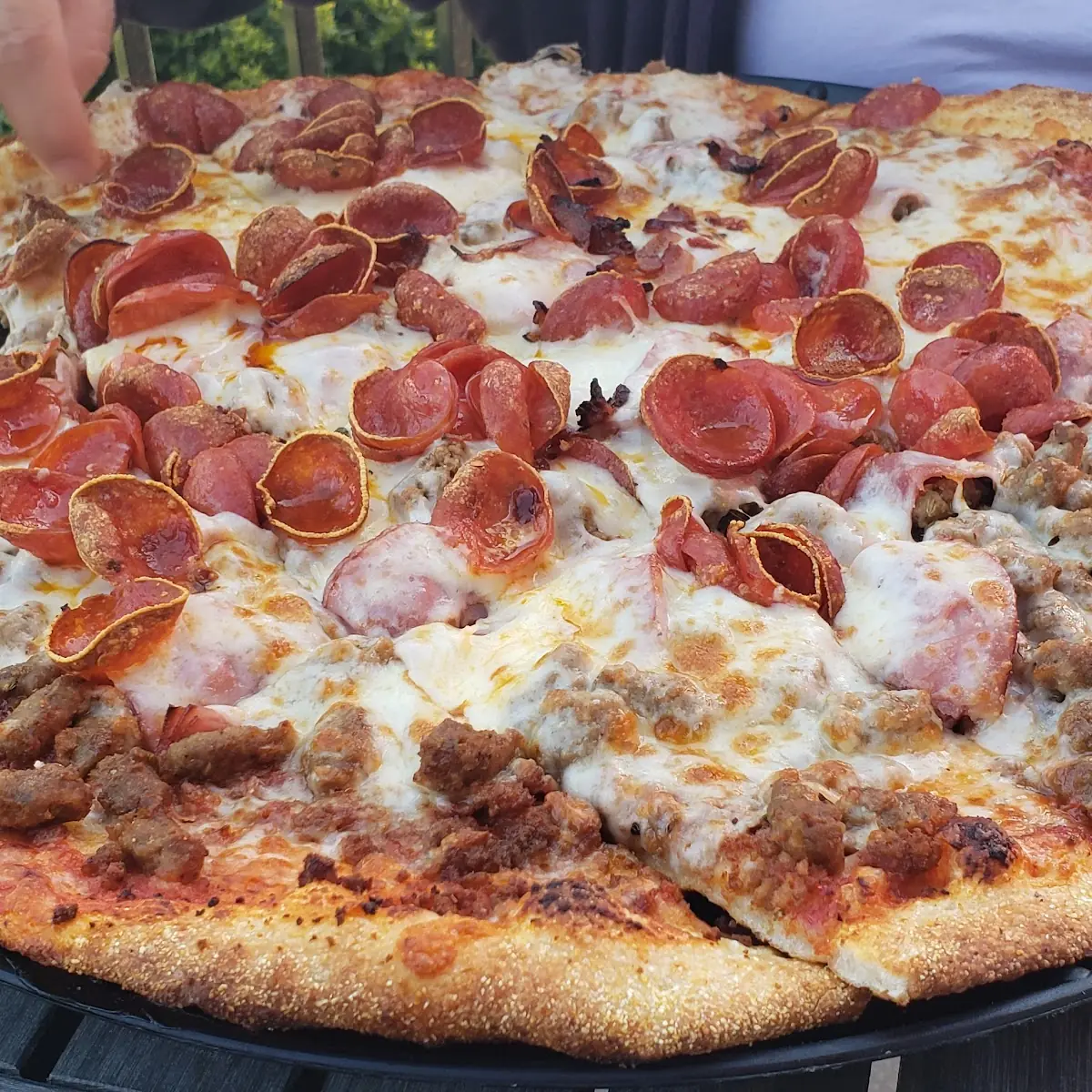 Pepperoni Lovers Pizza (MED)