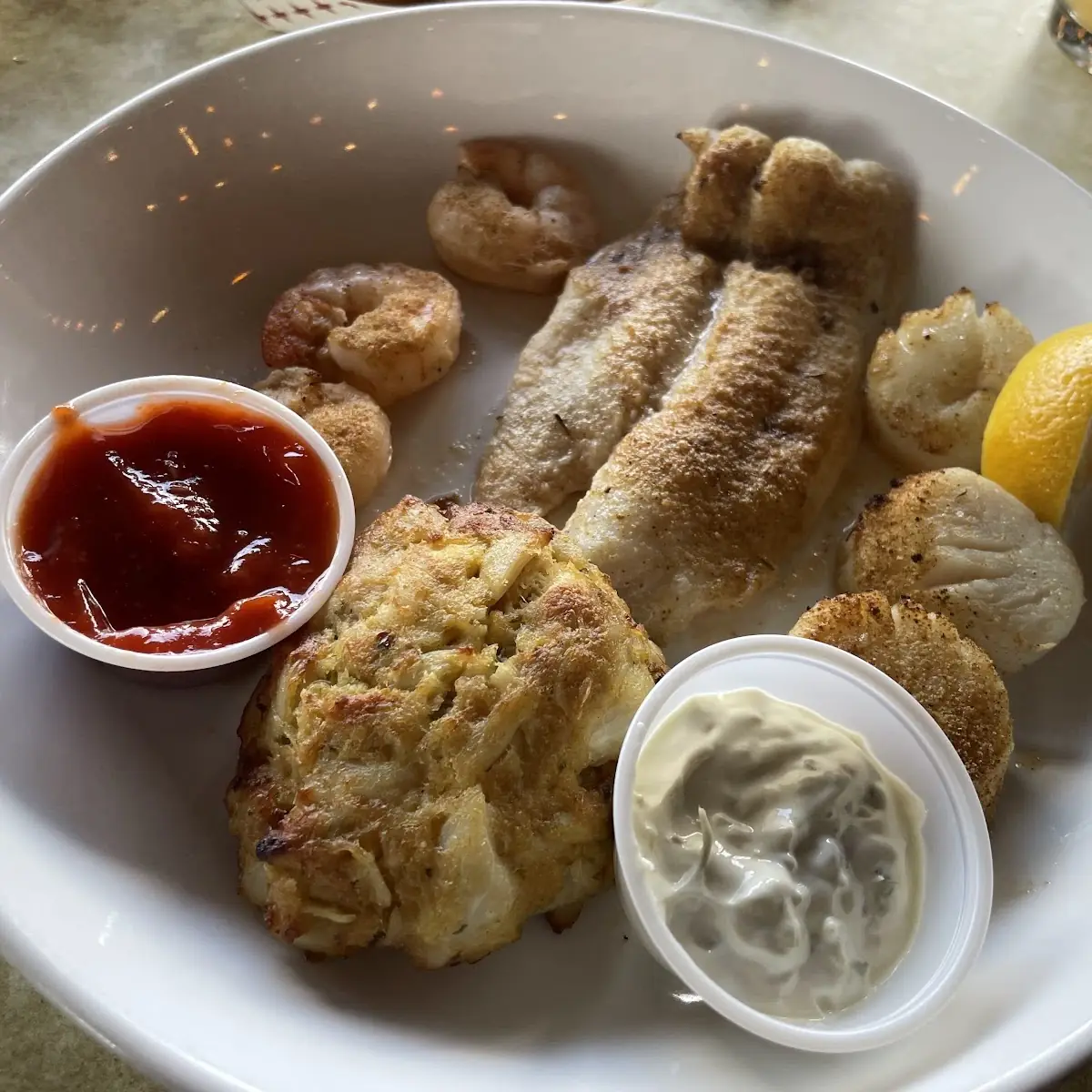 Broiled Seafood Platter