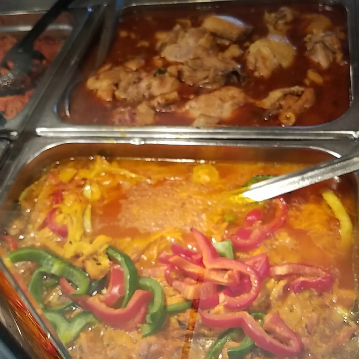 Pollos Encebollado