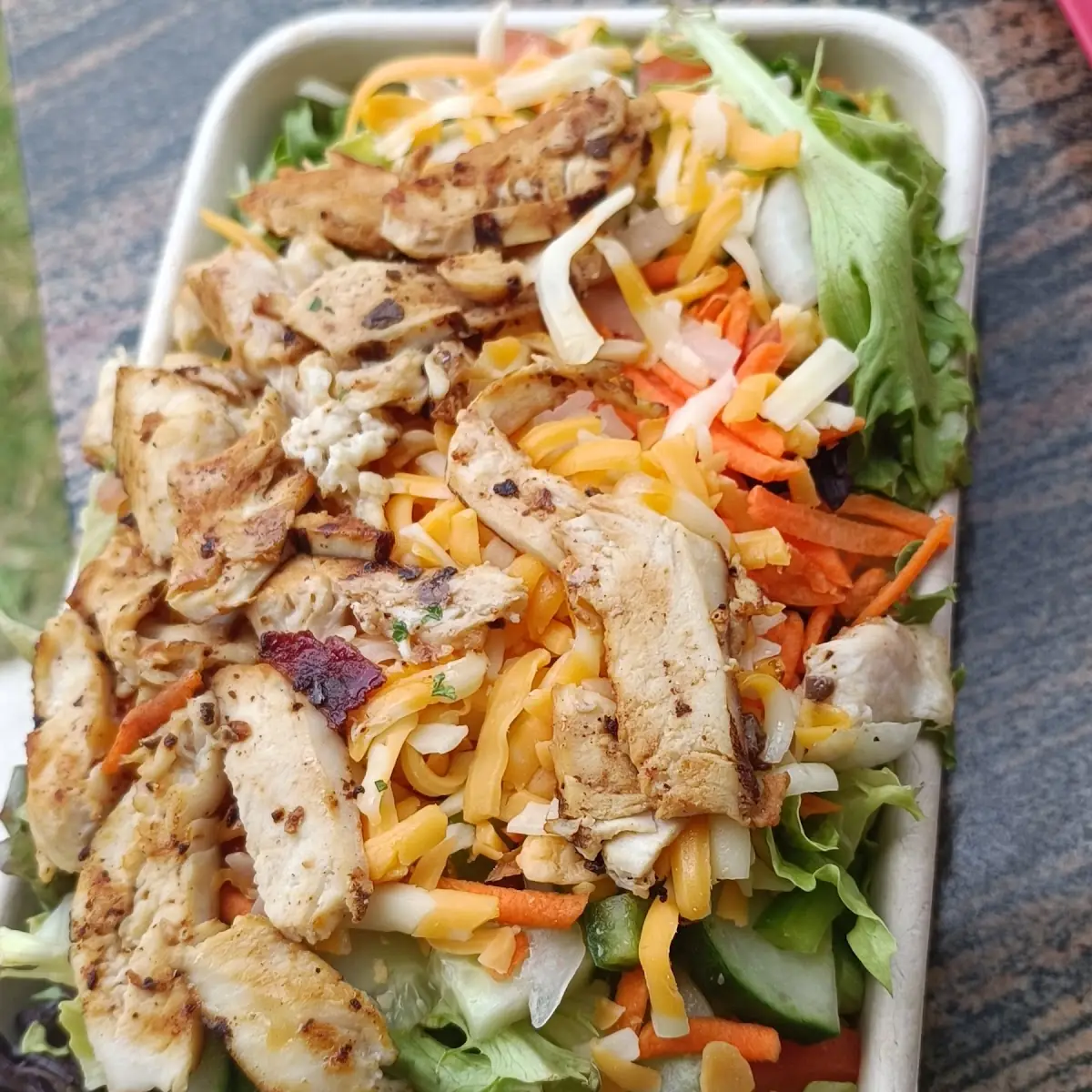 Salade de Poulet Grillé Grilled Chicken Salad