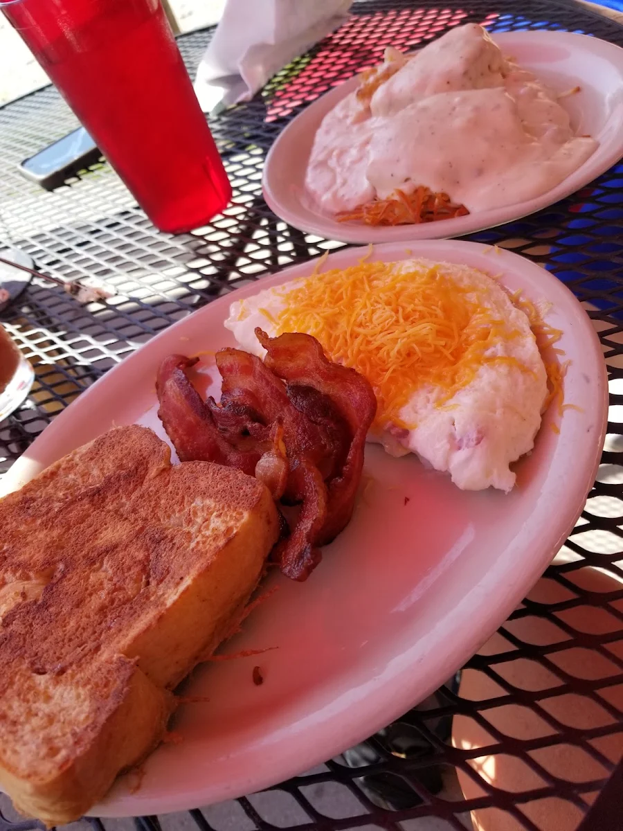 Cinnamon French Toast & Bacon