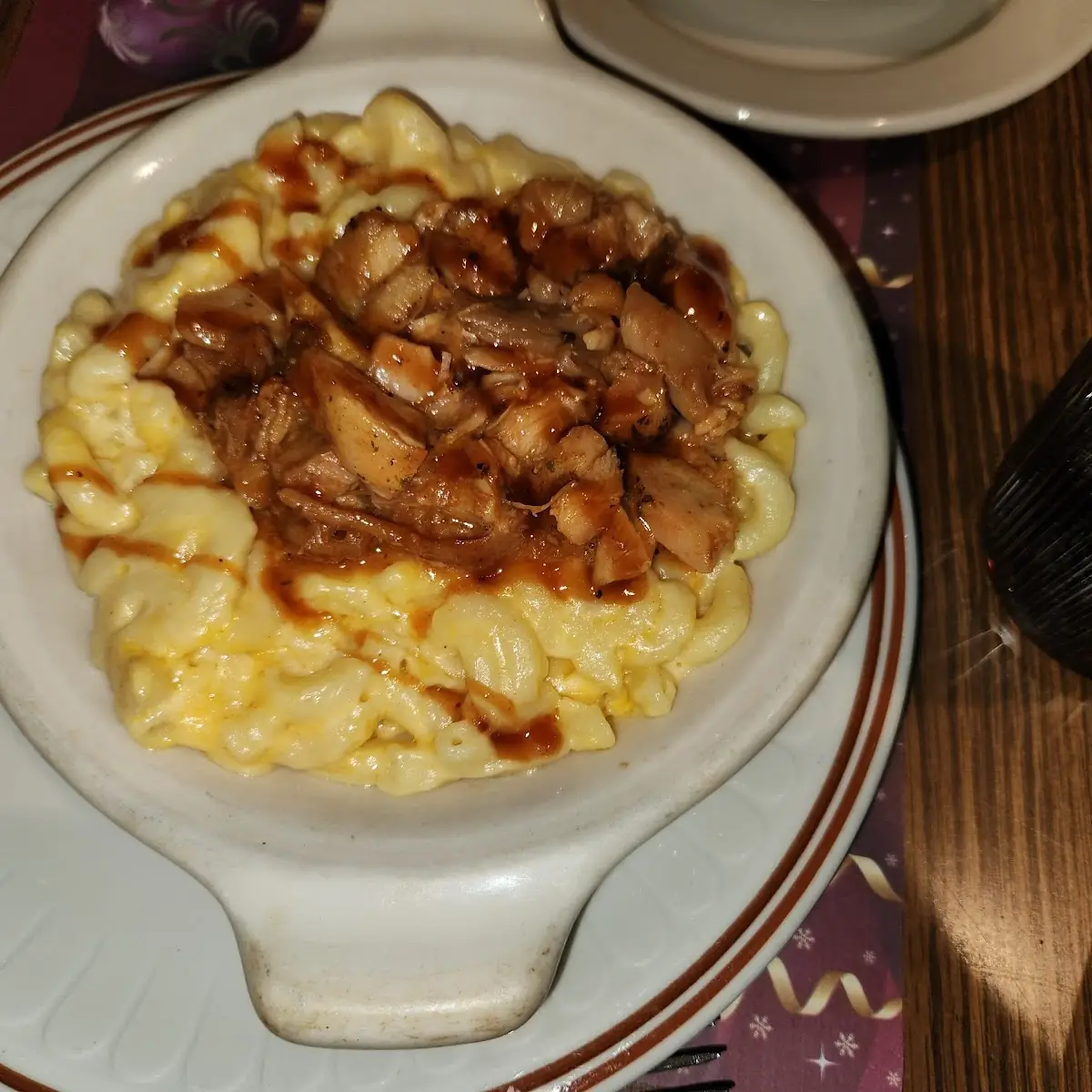 Barbecue Chicken Mac and Cheese Plate