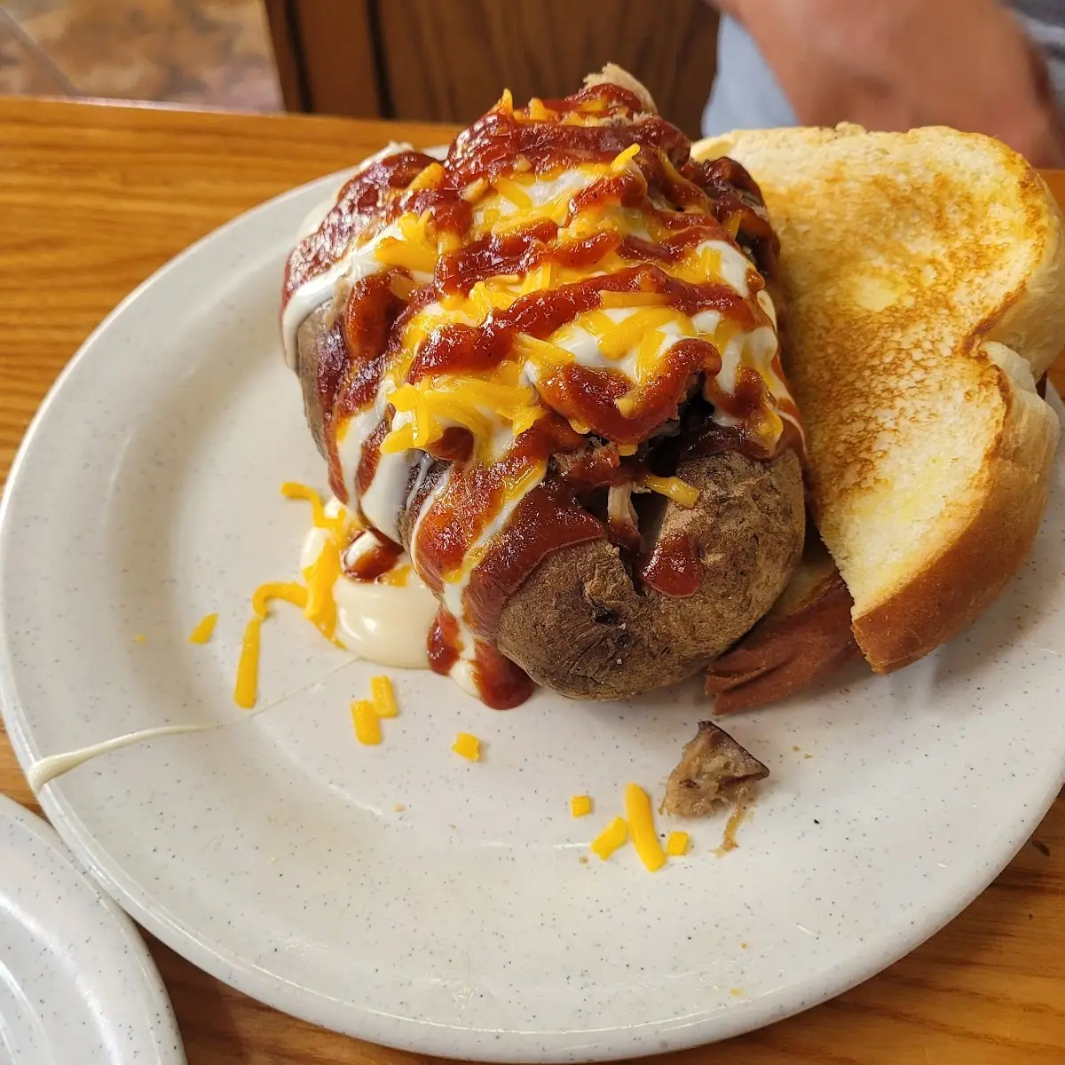 Sloppy Hawg on Garlic Bread
