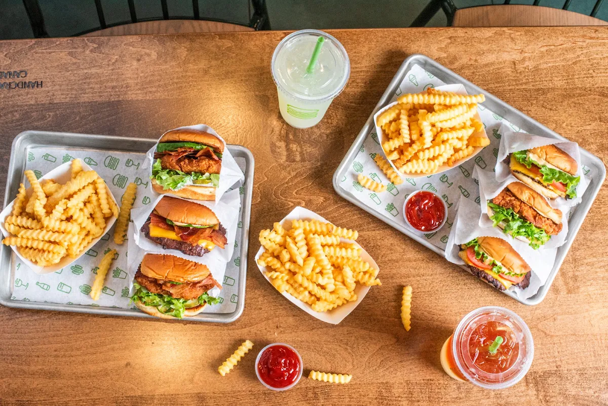Highlights, Shake Shack - King West