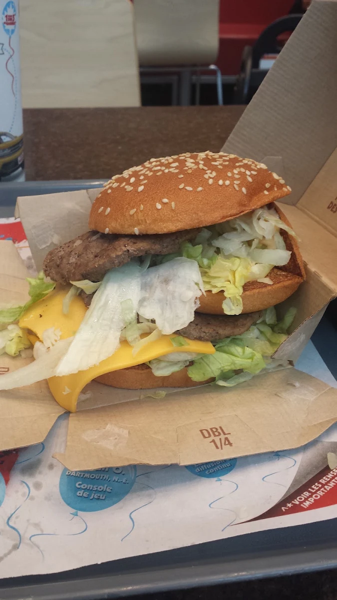 Messy Big Mac, McDonald's