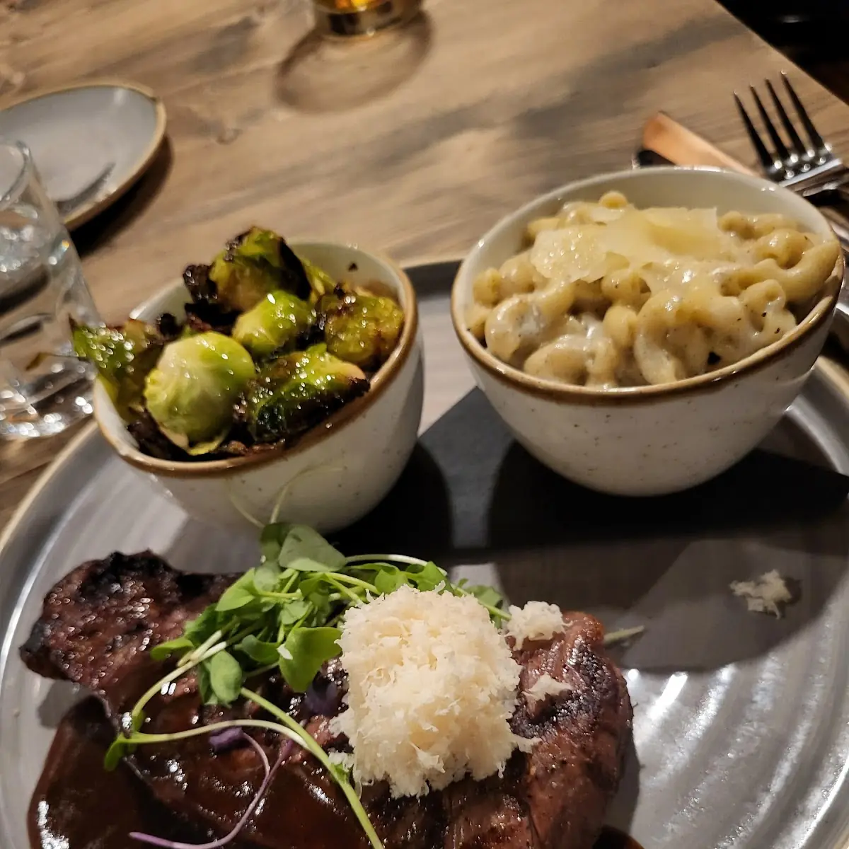 10oz Steak and 2 Sides, Barnwood Restaurant