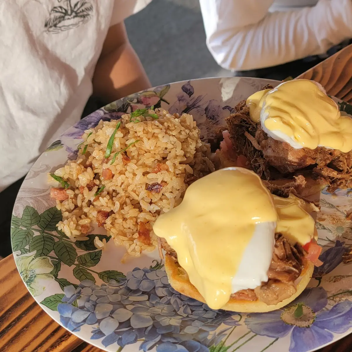 Crab Cake Bennie