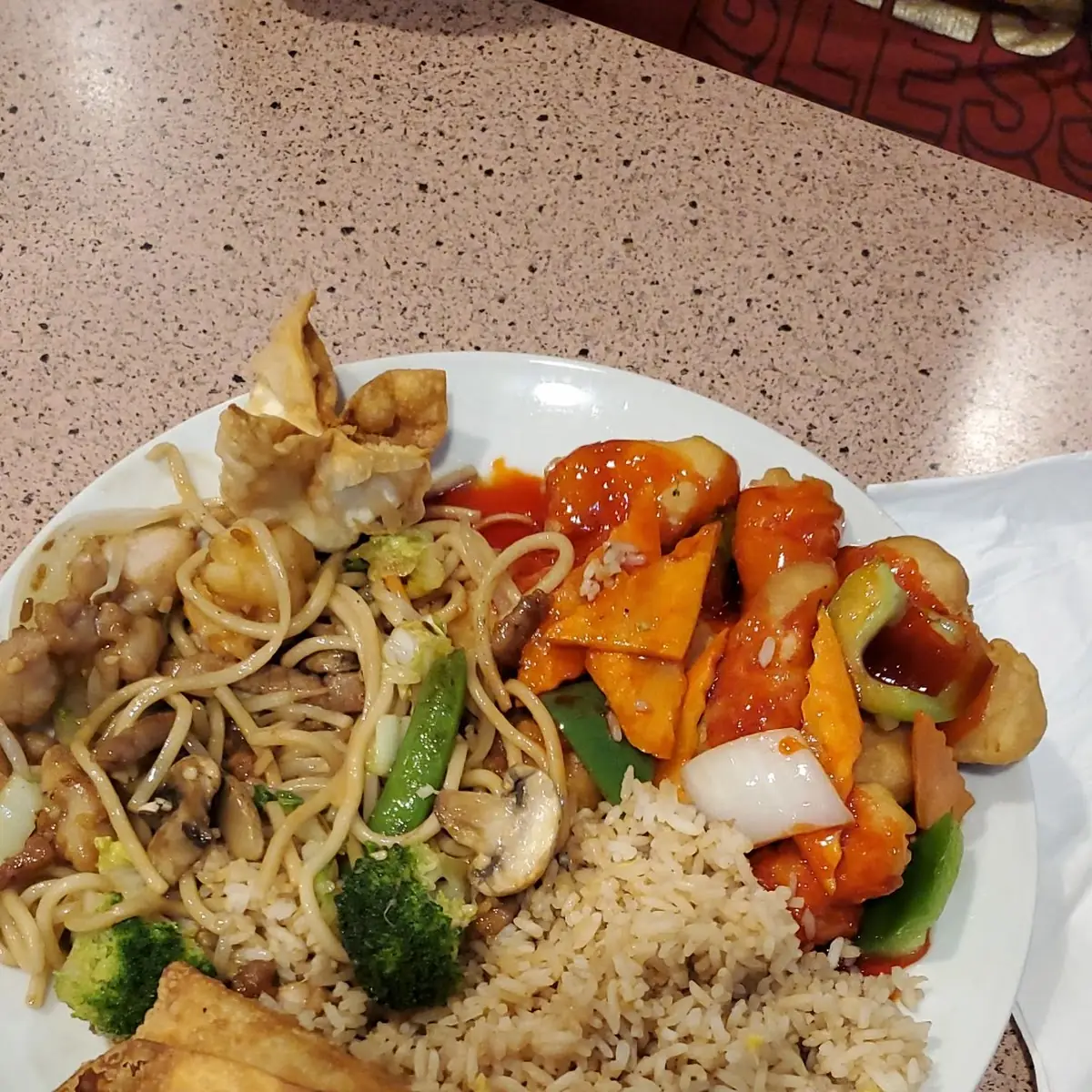 Egg Rolls & Fried Wonton Chicken Lo Mein