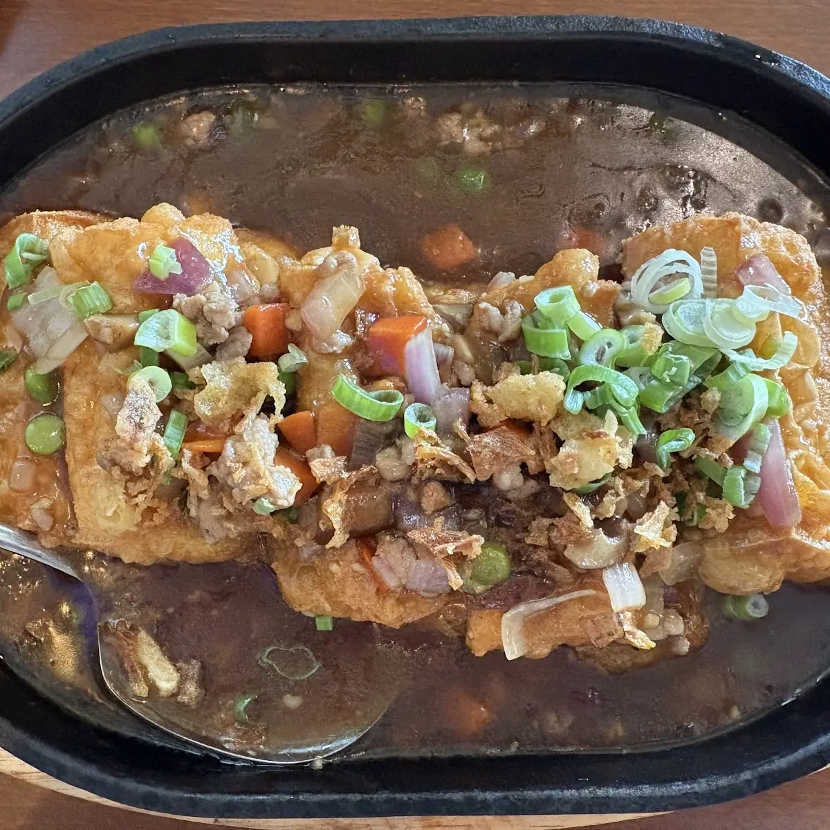 Z2. 鐵板薑蔥雞肉 / Sizzling Chicken with Ginger and Scallion