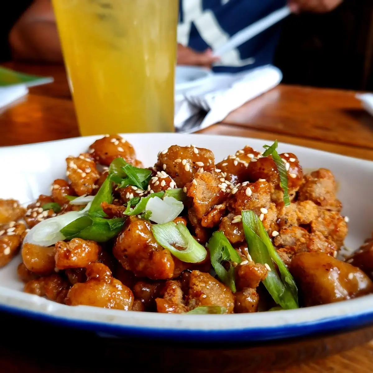 Honey Garlic Bites, Tir Nan Og