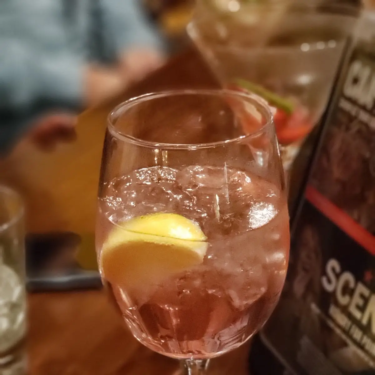 Pink Gin and Tonic, Tir Nan Og