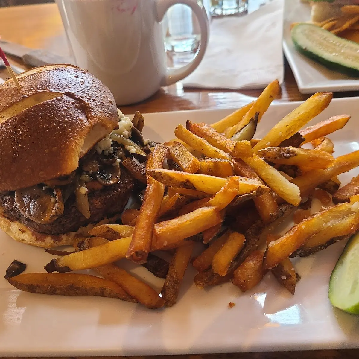 Rozafa Burger