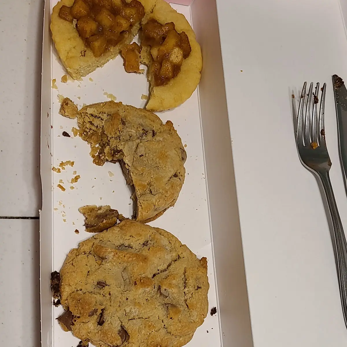 S'More Chocolate Chip Apple Pie