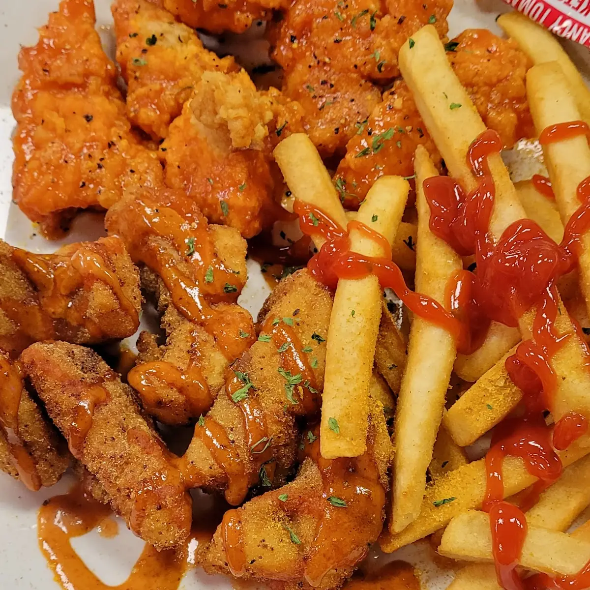 Catfish Nugget and Boneless Wings