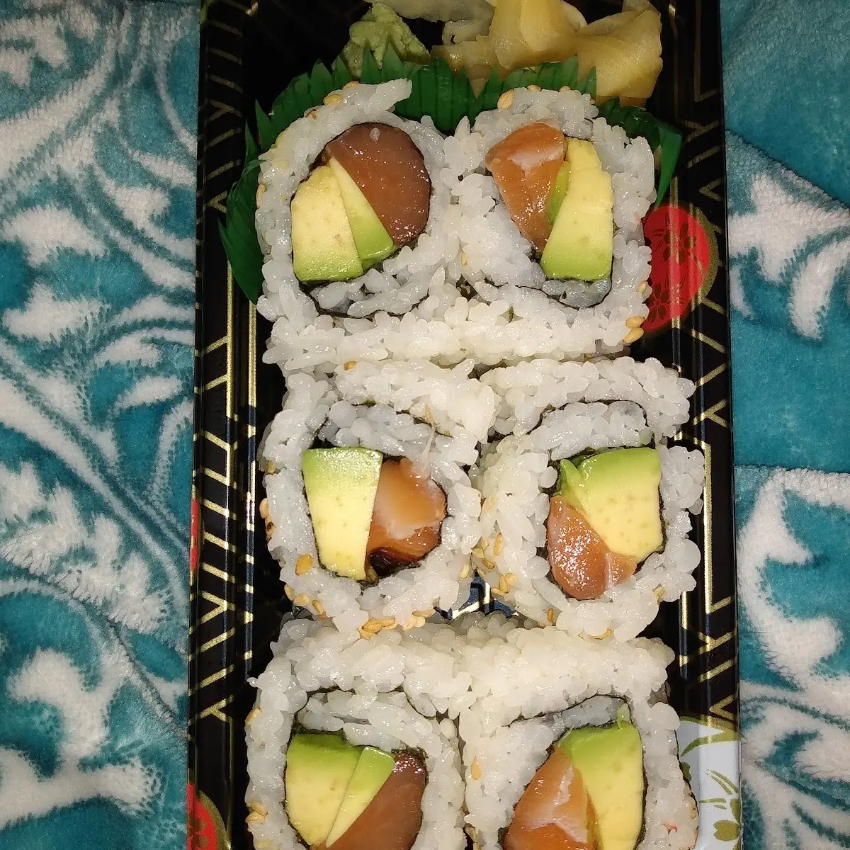Salmon Avocado Roll