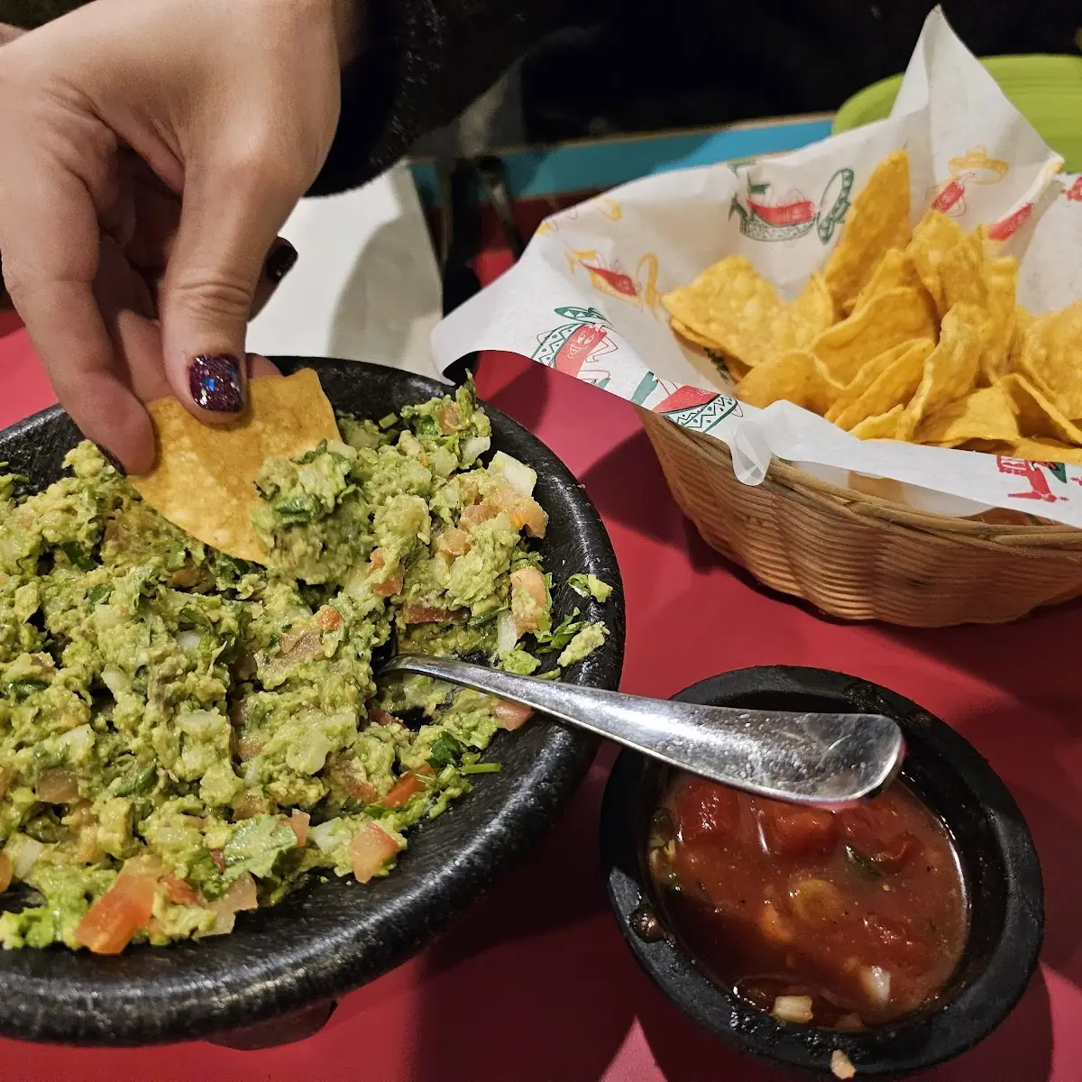 Combinación de Burrito de Res y Chile Relleno / Beef Burrito and Chile Relleno Combination