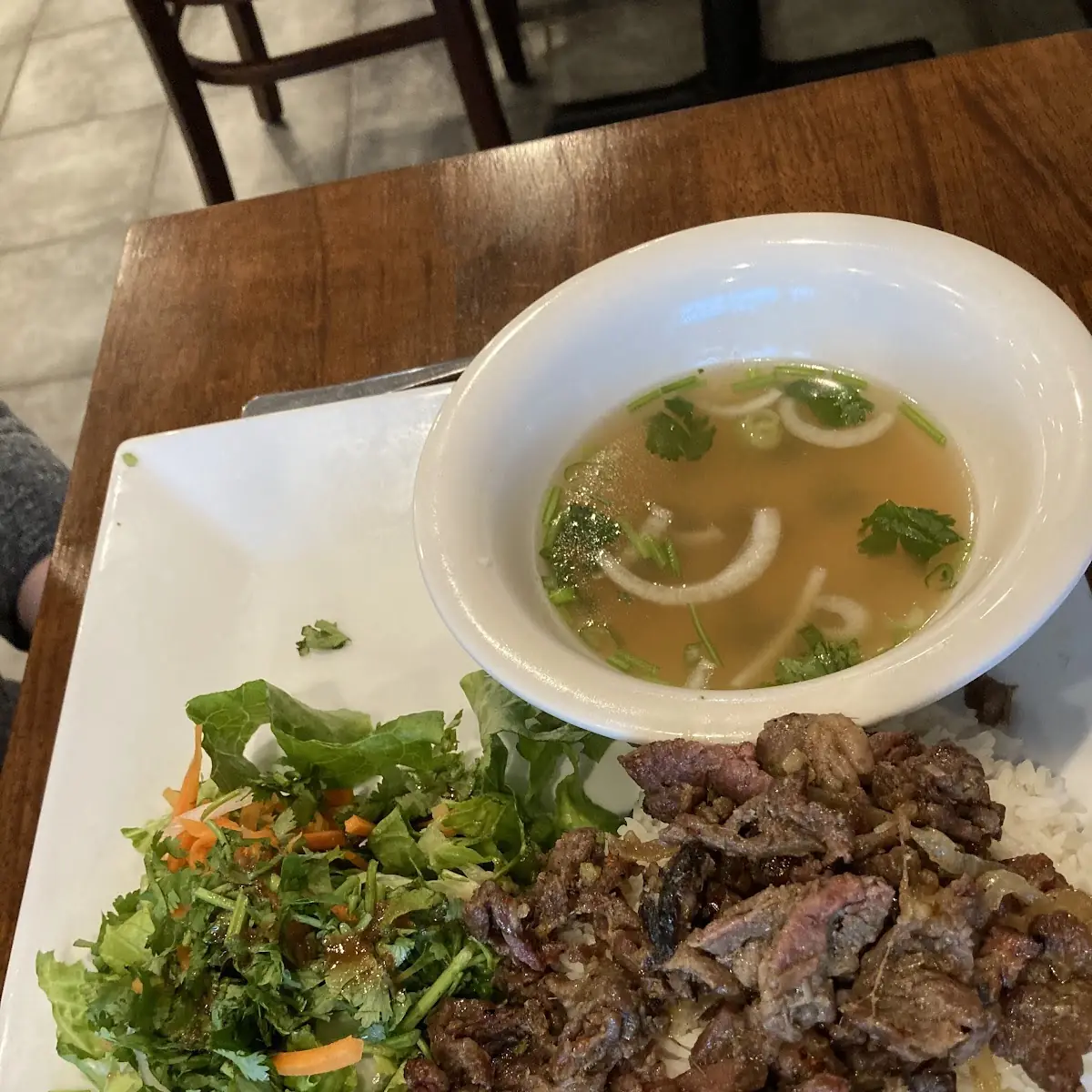 Grilled Beef with Steam White Rice