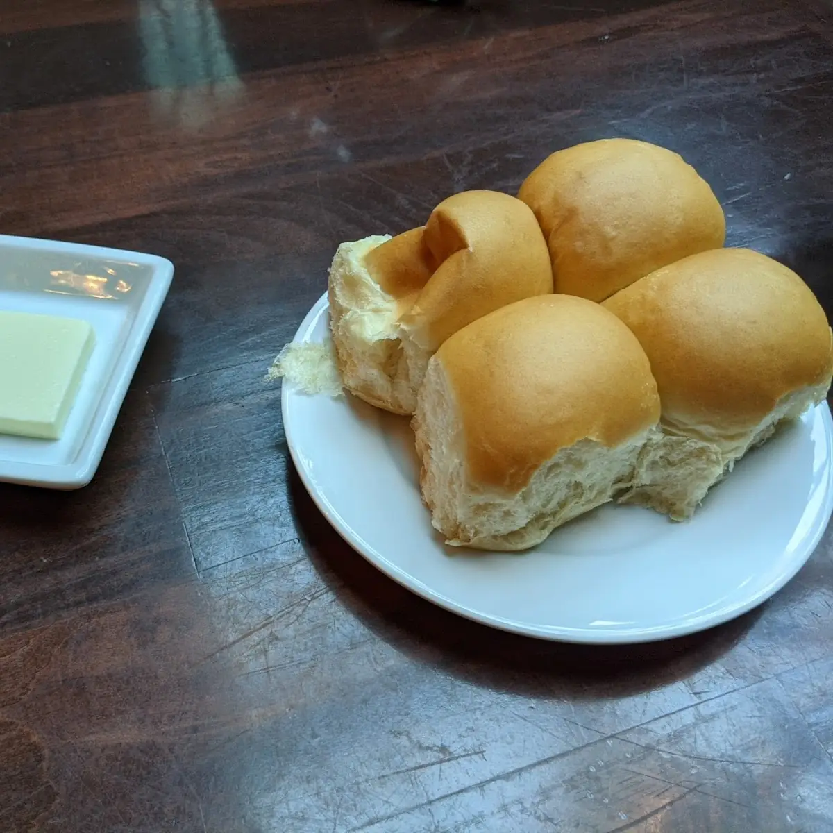 Dinner Rolls with Butter