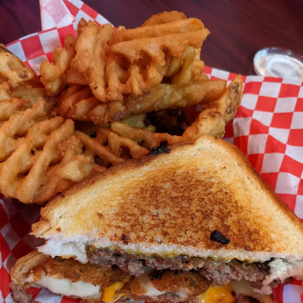 Cheesy Cheese Burger