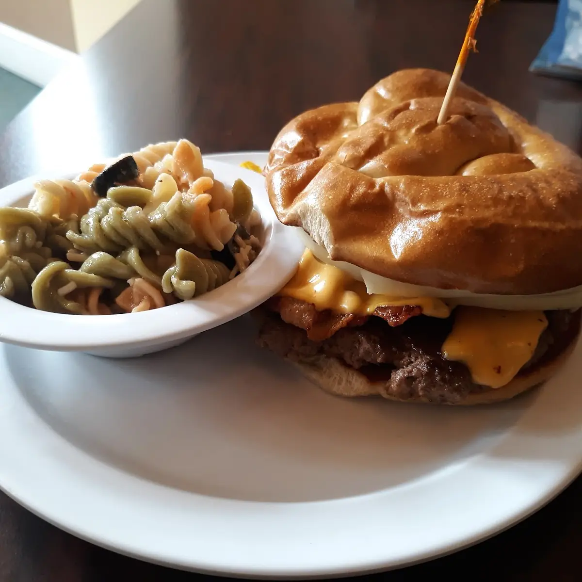 Cheeseburger and Pasta Salad